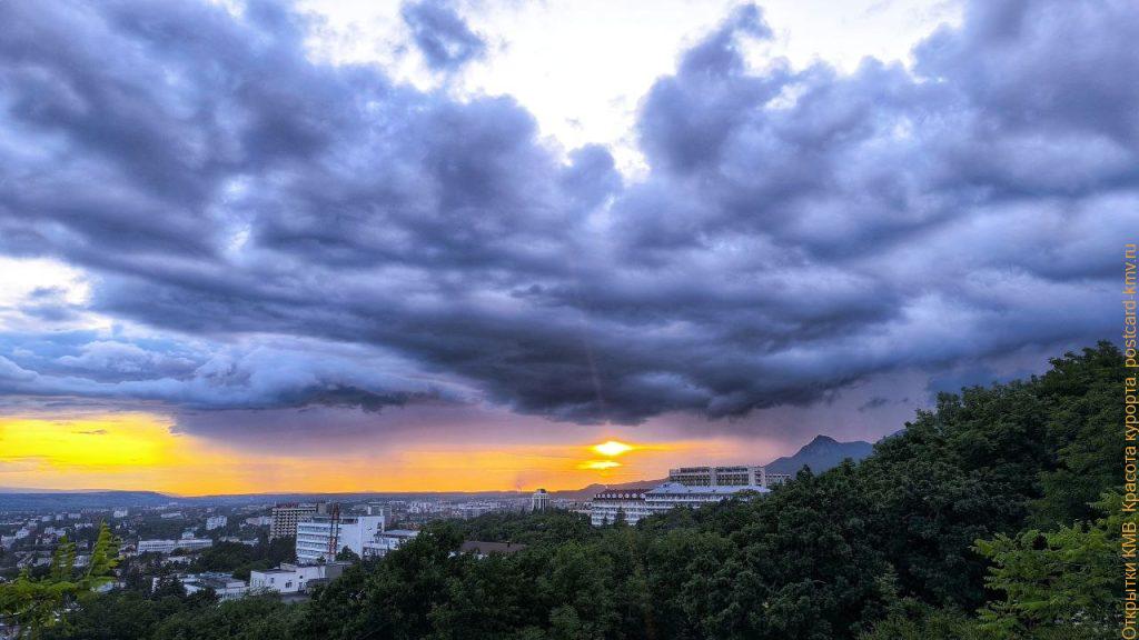 Вид на Пятигорск с Машука